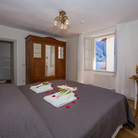Holiday home Felice Sul Lago